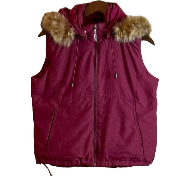 Cabela's Women's Faux Fur Goose Down Zip Front Vest Burgundy Size Small - Picture 2 of 7